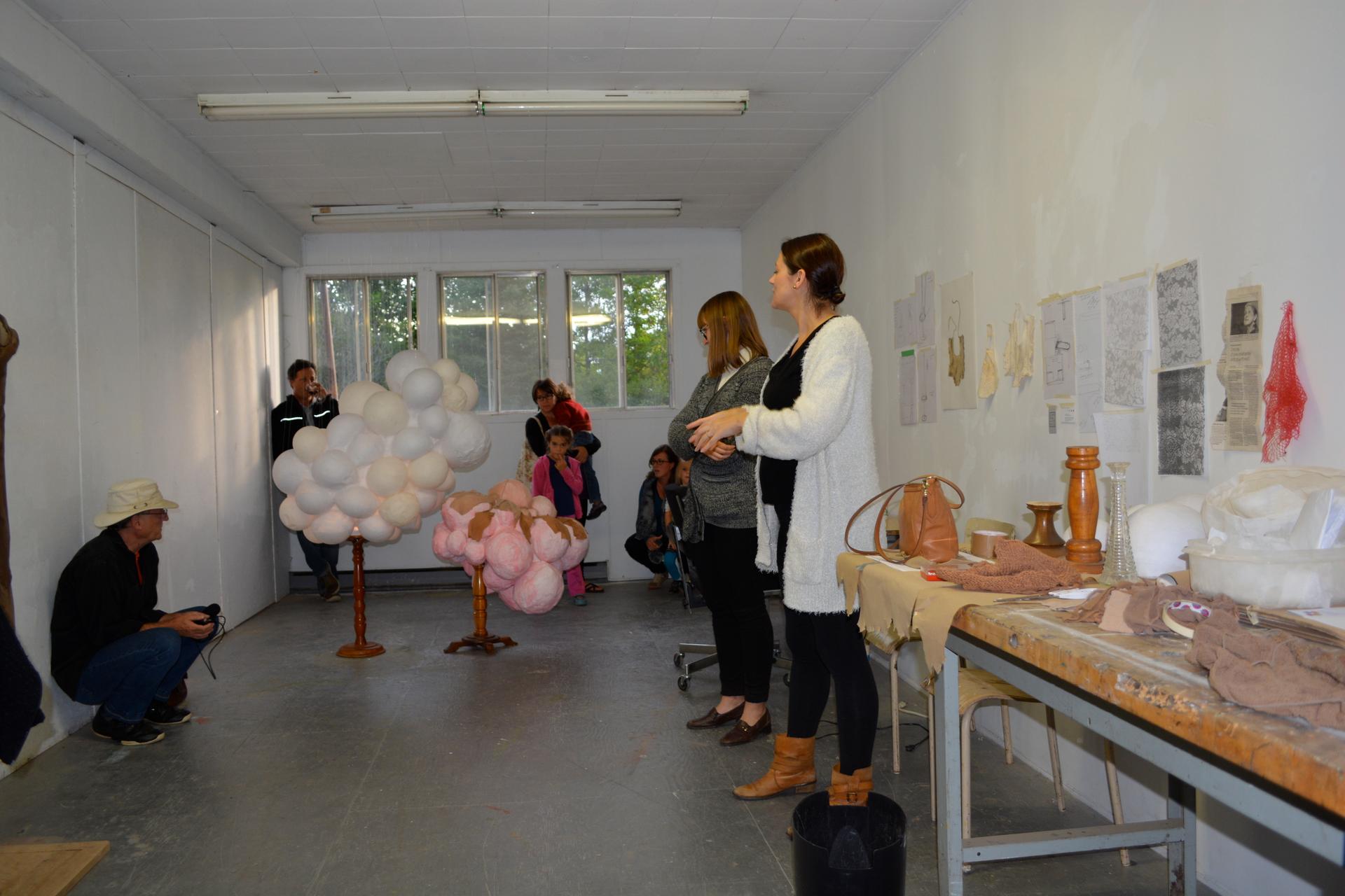 Expérimentations menées en atelier par Ilené Bothma en résidence
