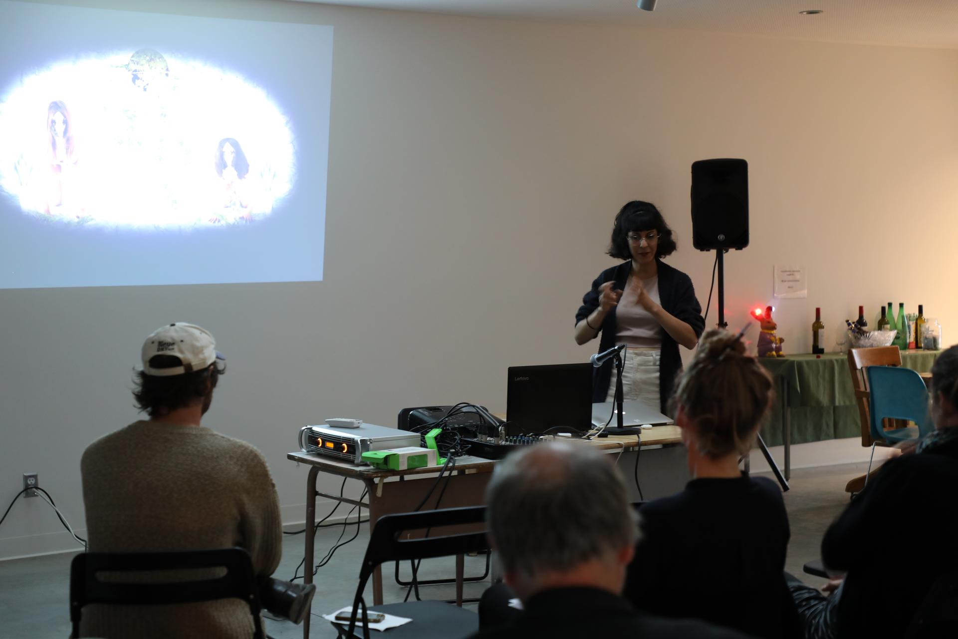 Hadar Mitz aux présentations publiques de la résidence d'automne 2019
